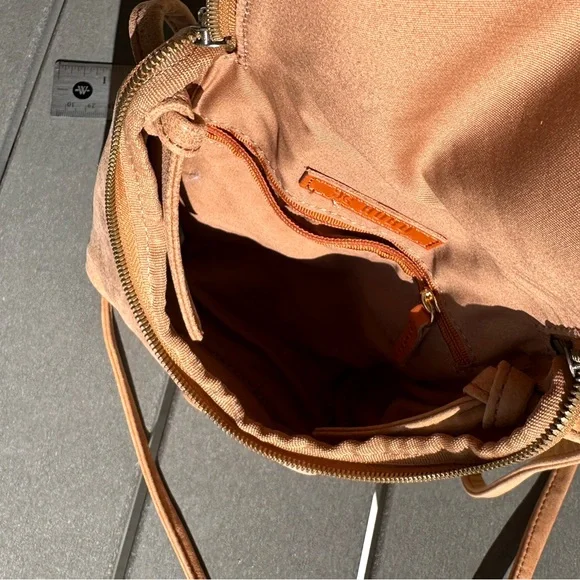 HOBO Tan Leather Crossbody Bag - Picture 3 of 5